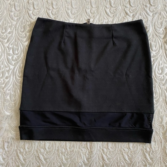 🔴 3 for $15 The Clothing Company Skirt - Picture 2 of 4